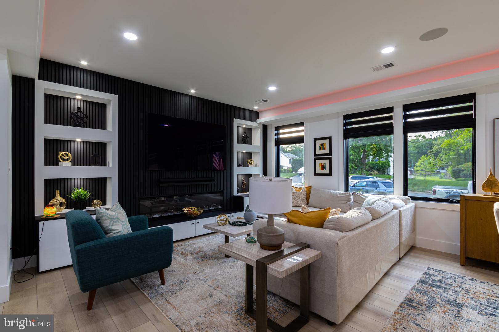 BROOKFIELD - Residential