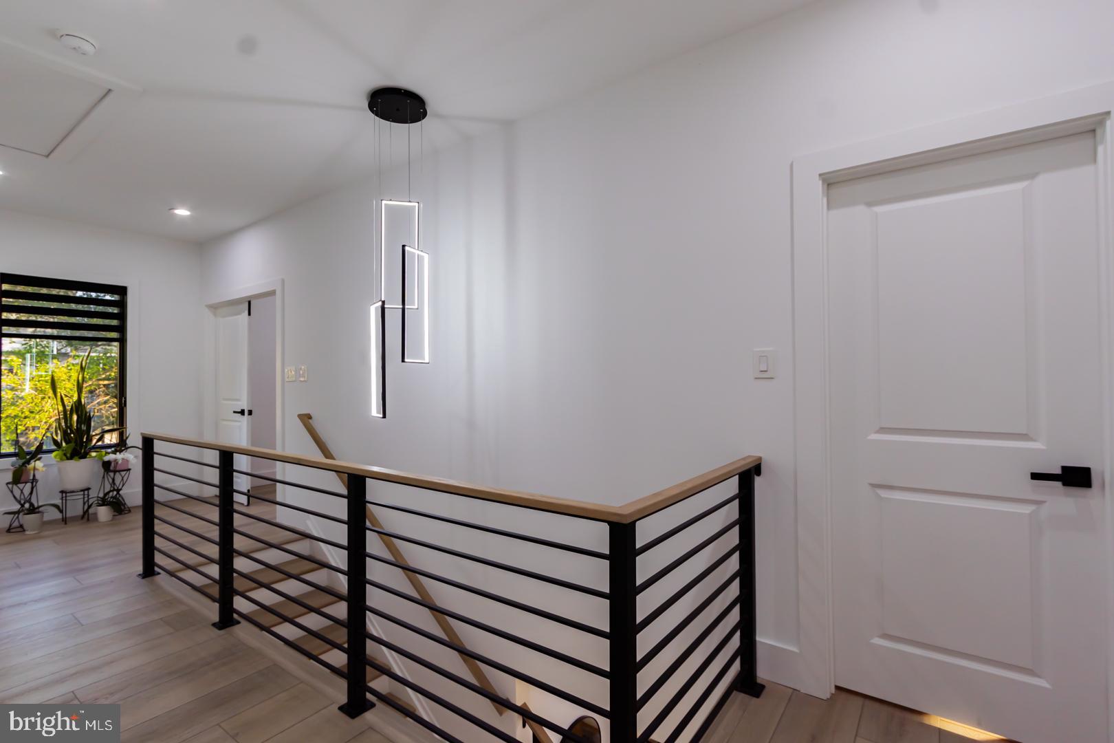 BROOKFIELD - Residential
