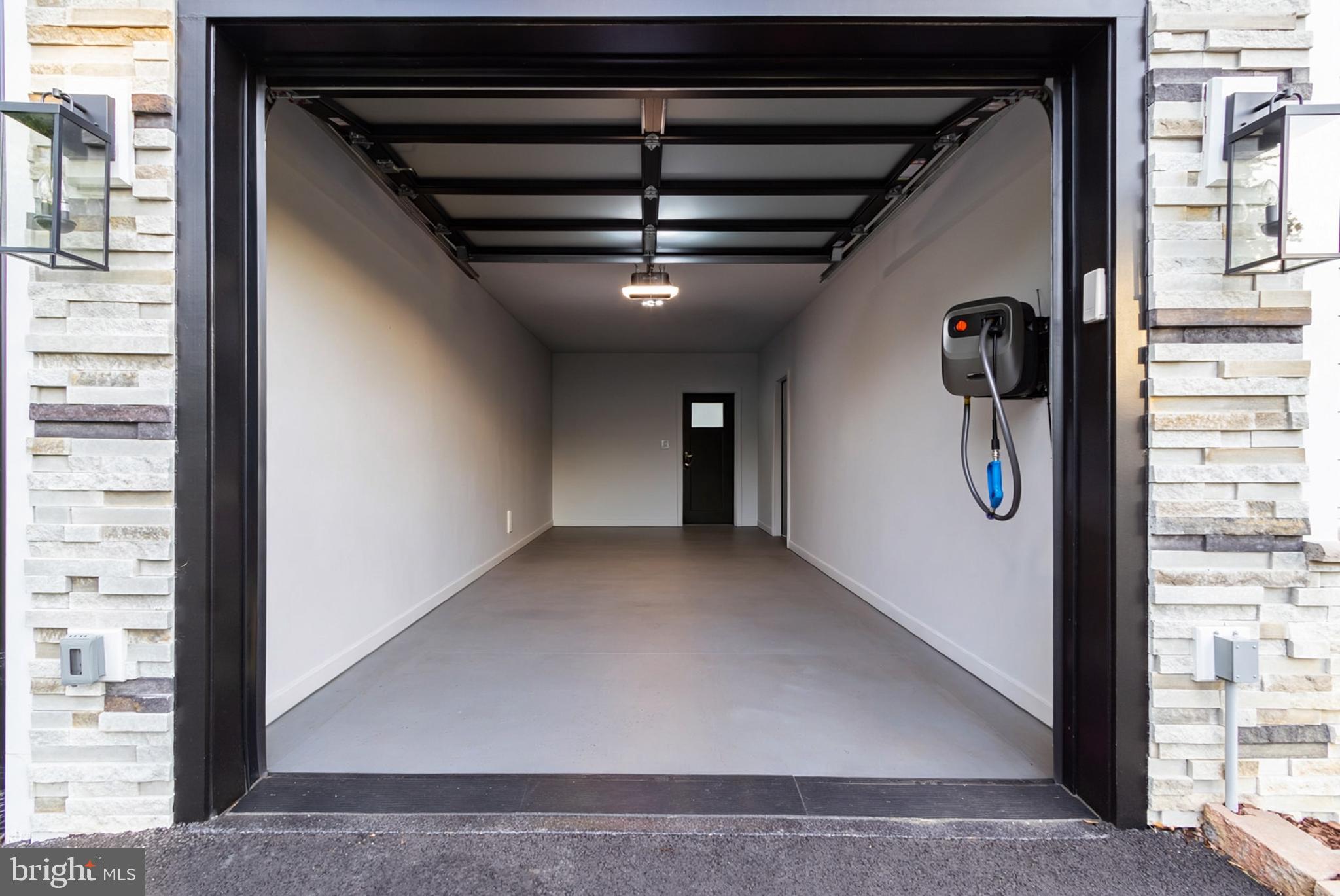 BROOKFIELD - Residential