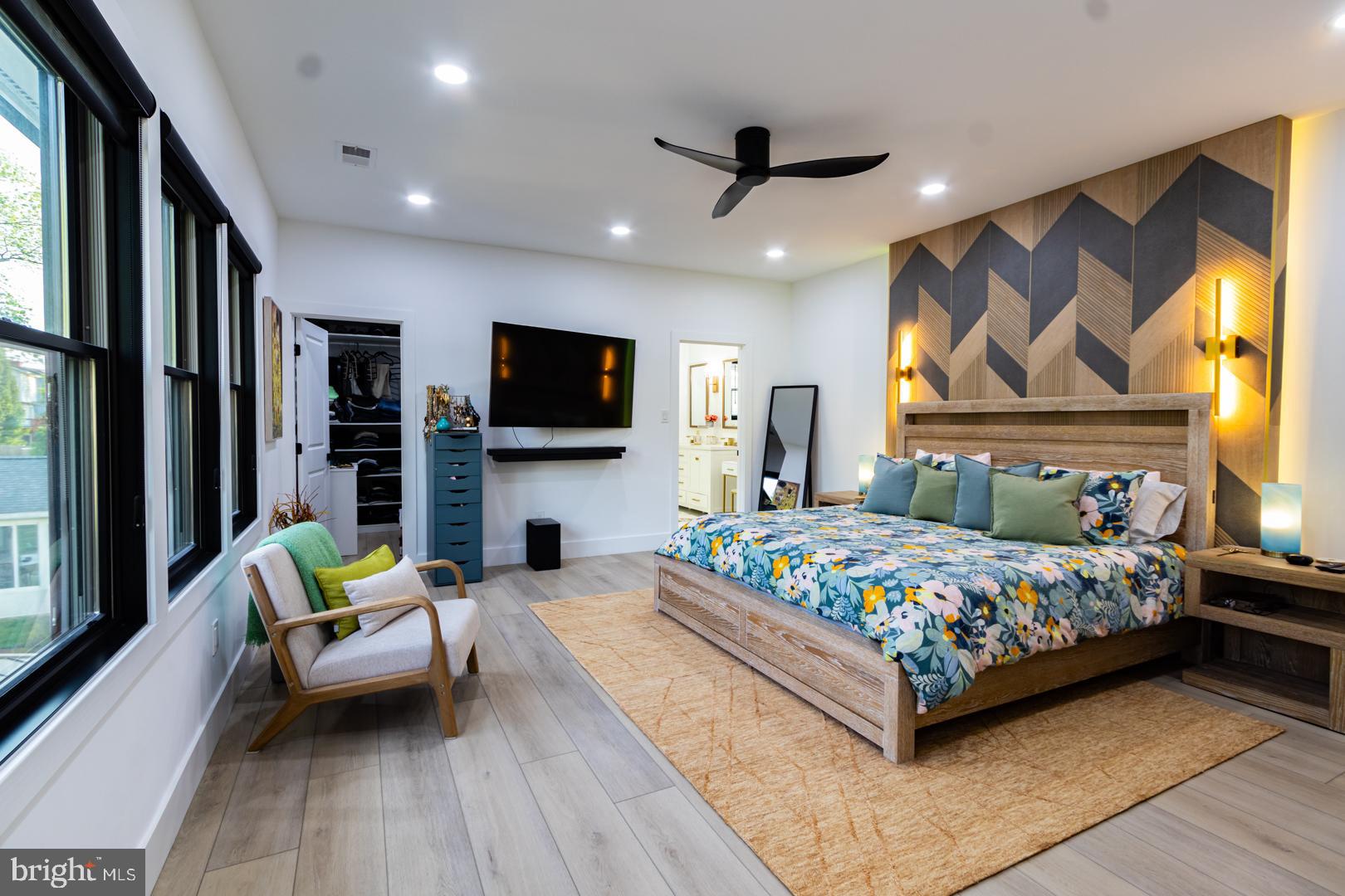 BROOKFIELD - Residential