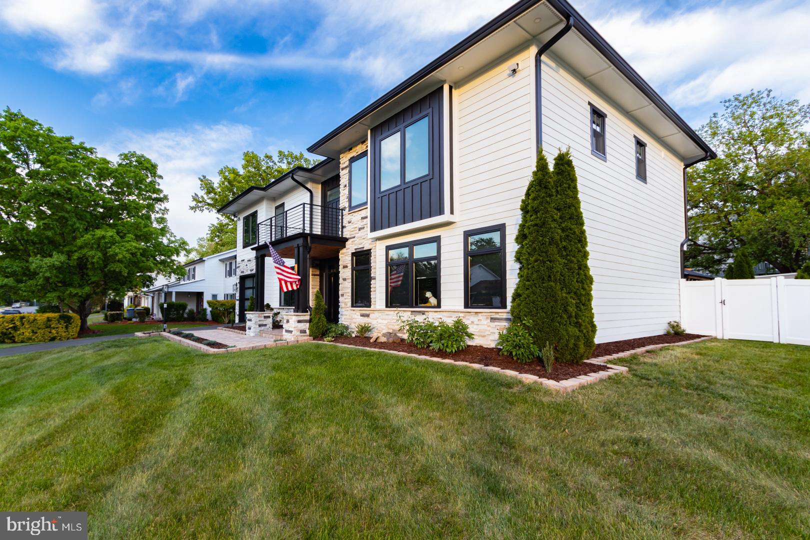 BROOKFIELD - Residential
