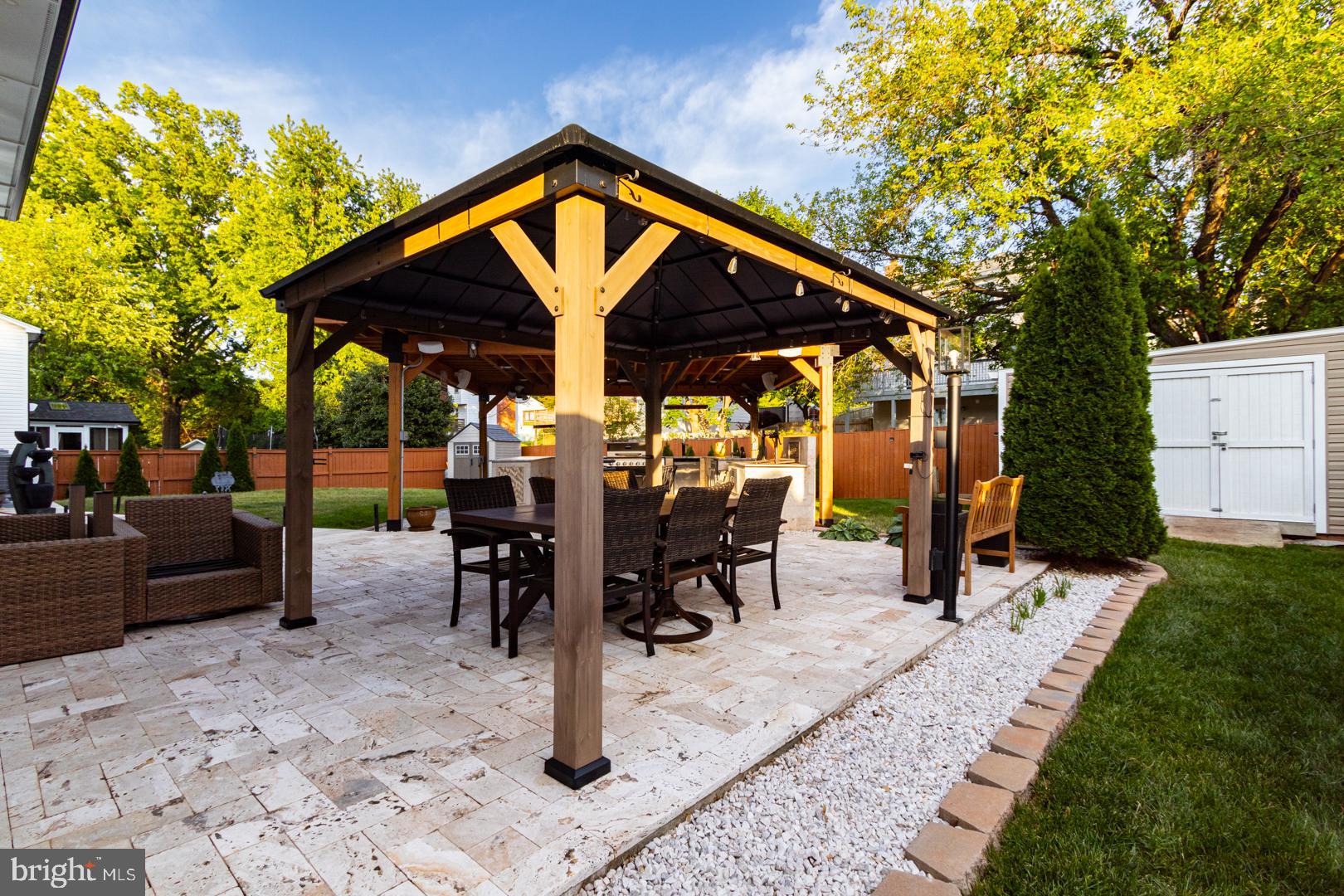 BROOKFIELD - Residential