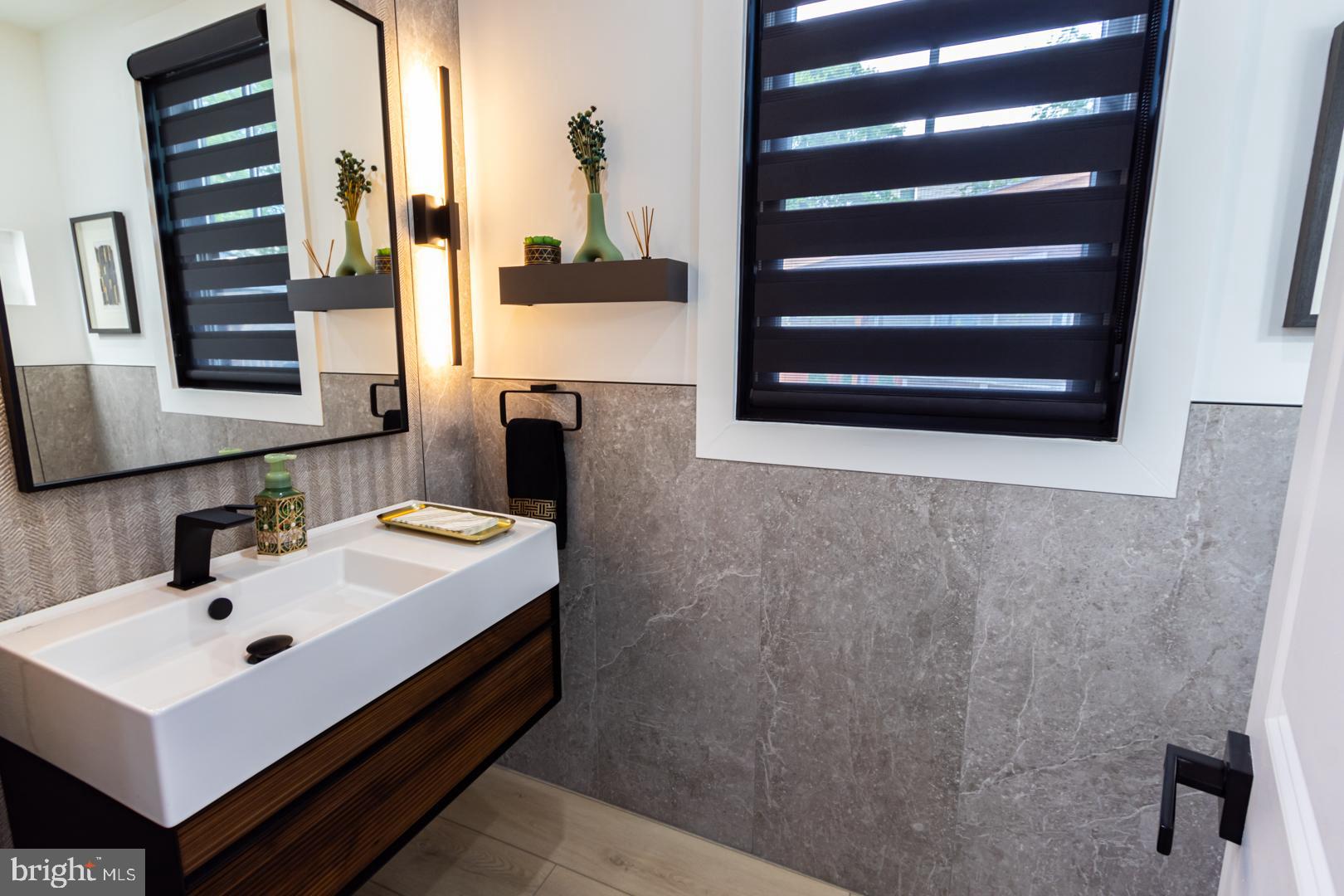 BROOKFIELD - Residential