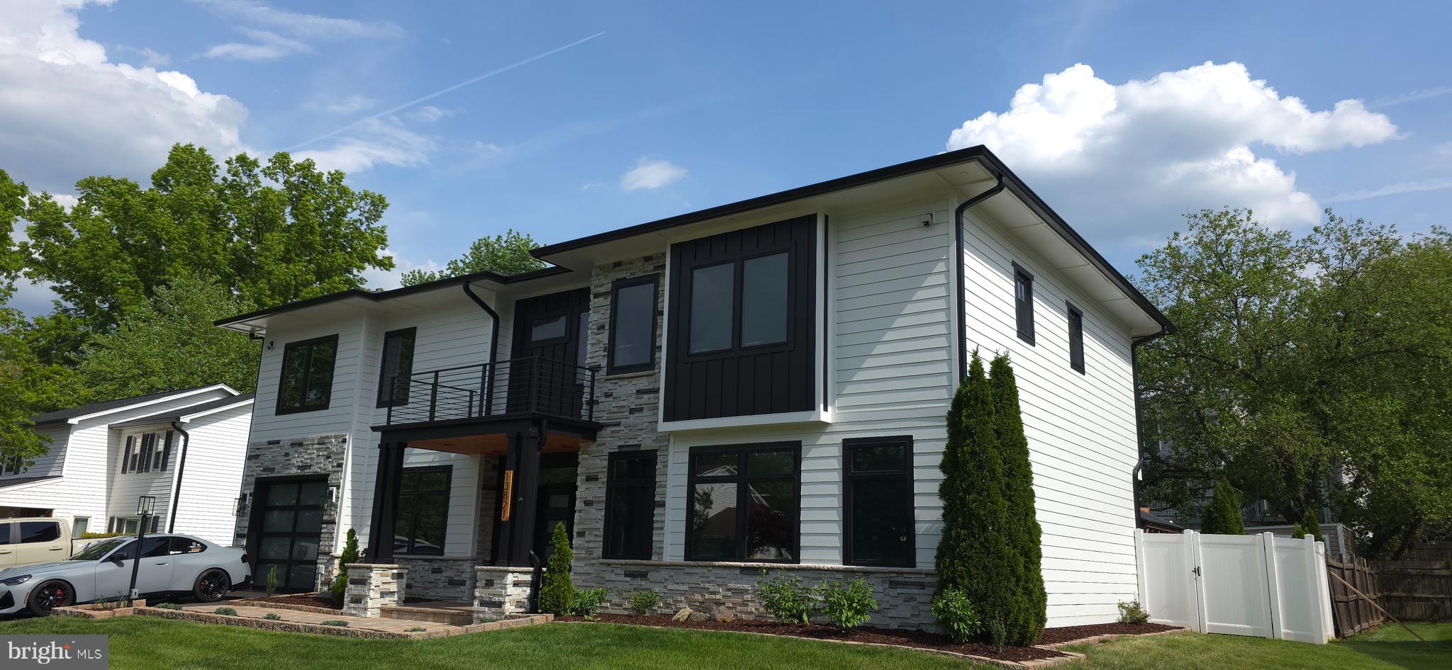 13821 LEIGHFIELD STREET