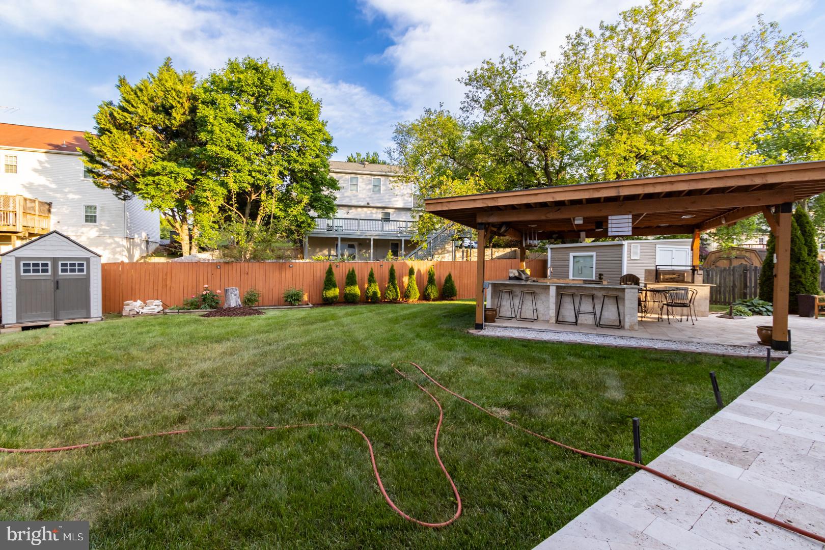 BROOKFIELD - Residential
