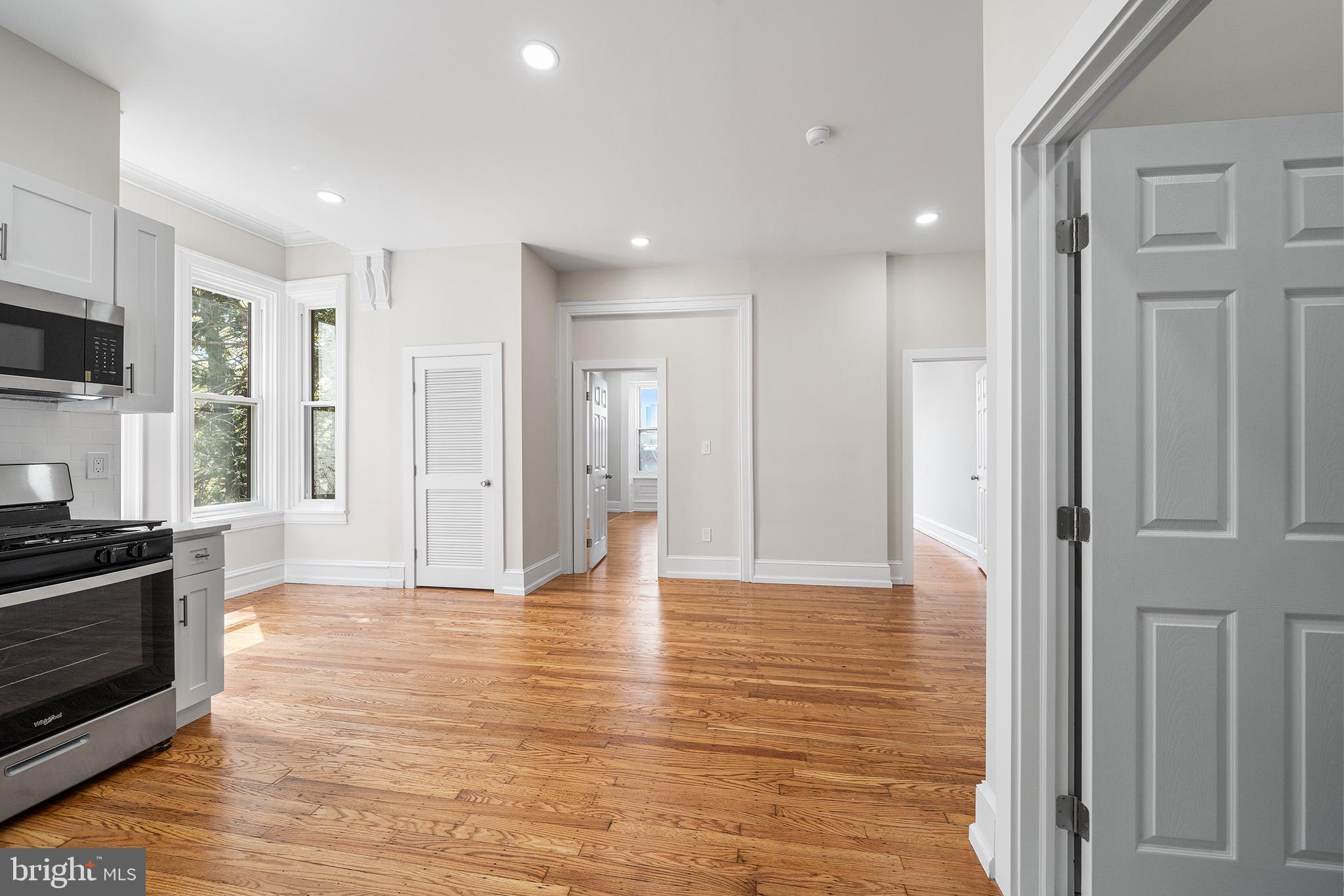 ART MUSEUM AREA - Residential Lease