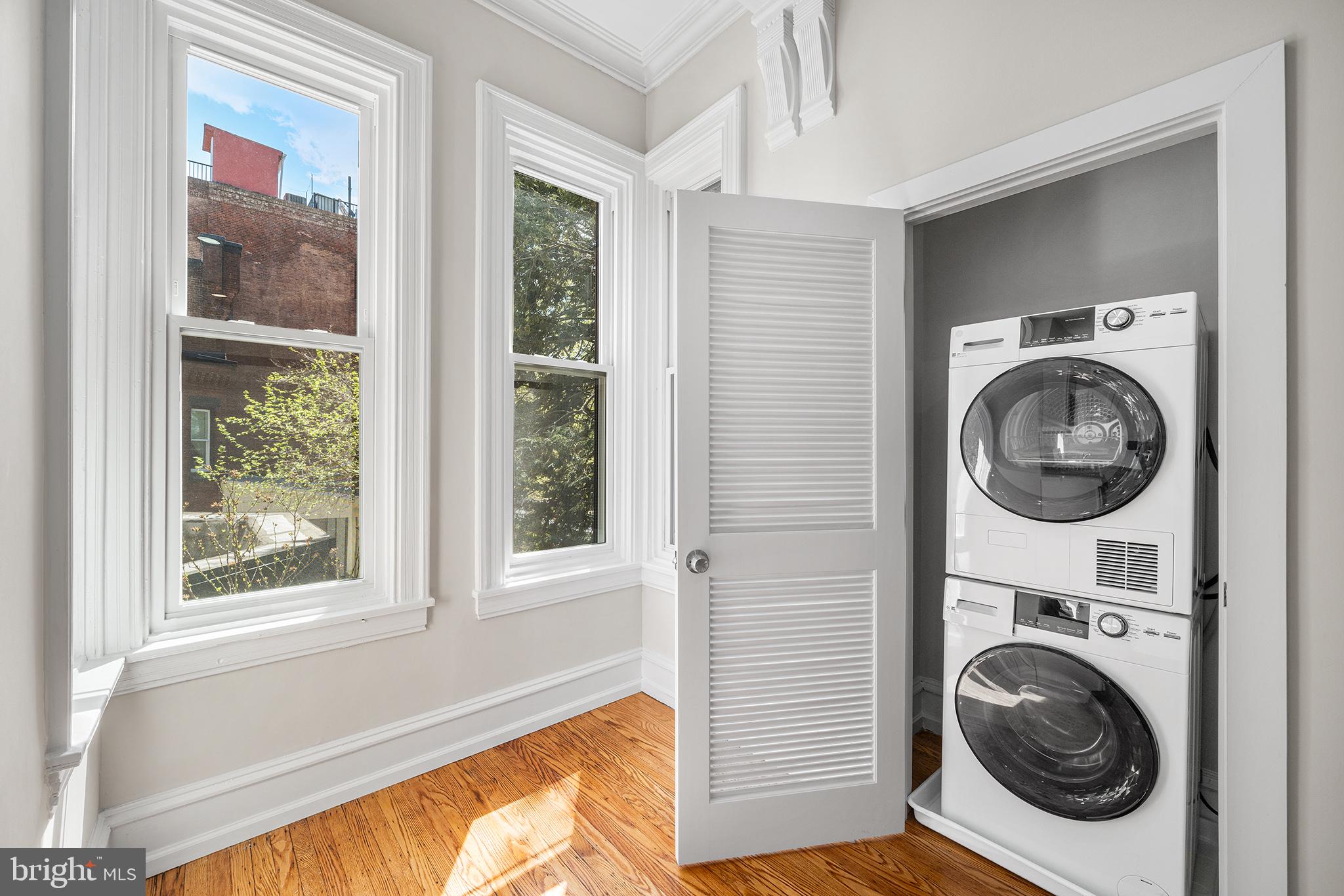 ART MUSEUM AREA - Residential Lease