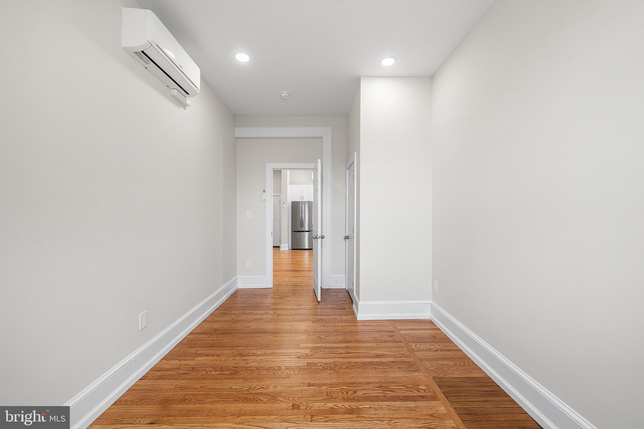 ART MUSEUM AREA - Residential Lease