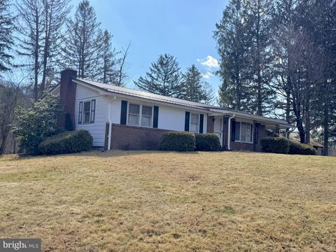 Homes For Sale - 242 Gracey Road<br/> Fulton County, WATERFALL, PA 16689