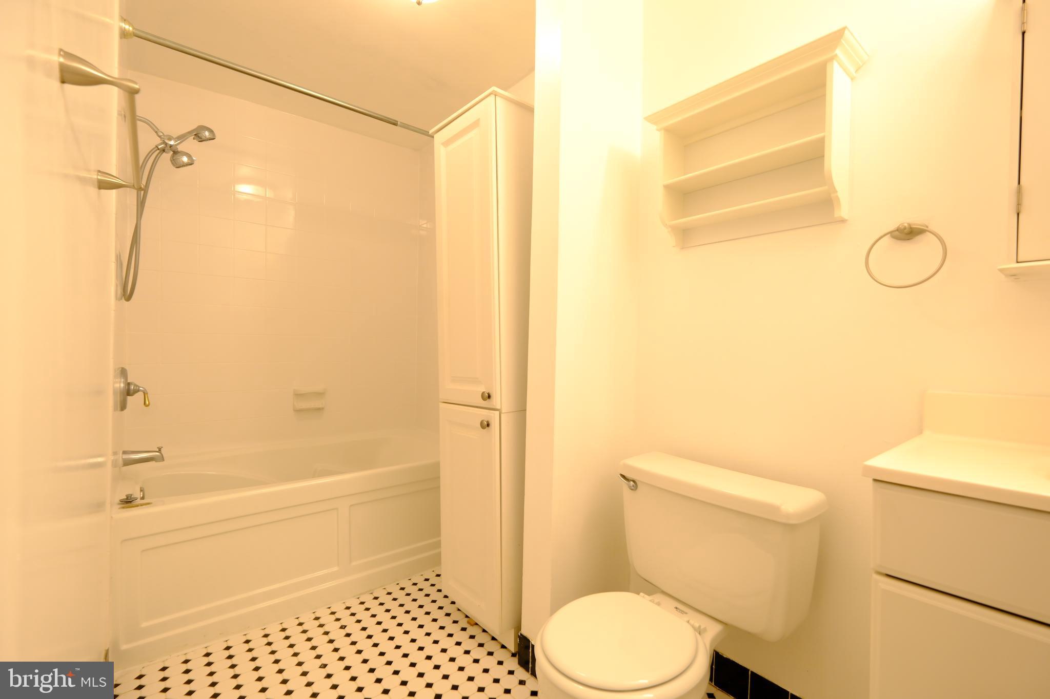 RIVIERA BEACH - Residential Lease