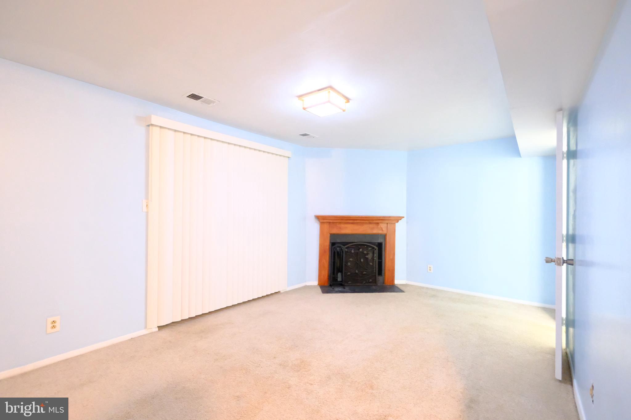 RIVIERA BEACH - Residential Lease