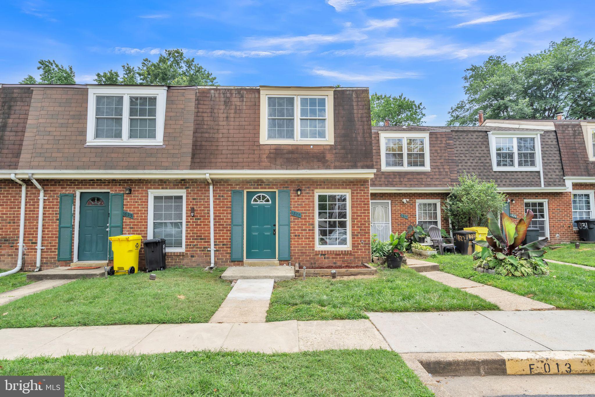 1825 ARWELL COURT