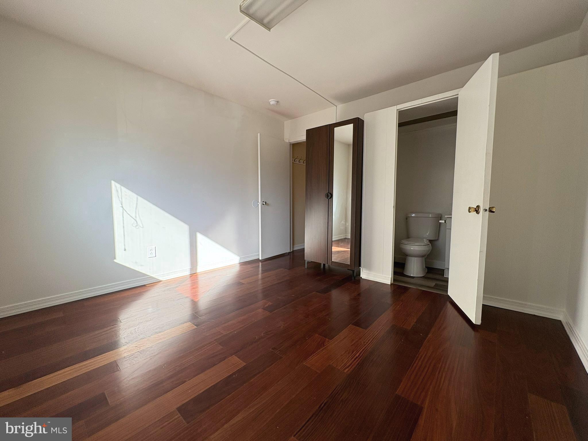 CROSS COUNTRY - Residential Lease