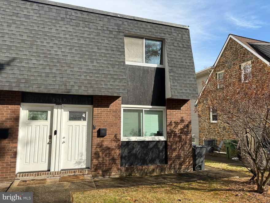 Excellent 2nd floor three bedroom apartment on a quiet dead end street with a large spacious family room and wood floors throughout.  The home features a nicely updated full bathroom, 3 spacious bedrooms with one featuring a large walk-in closet and one with an attached half bath (bedroom 3 was a former dinning room and could be used as a office/den/3rd bedroom).  There is an abundance of natural light throughout and the kitchen offers granite countertops & a brand new microwave and oven.  The water/sewer bill & electricity is included in the rent!  *** Excellent credit is a must with a minimum 620 credit score and there must be at least a household income equal to 3x the monthly rent***