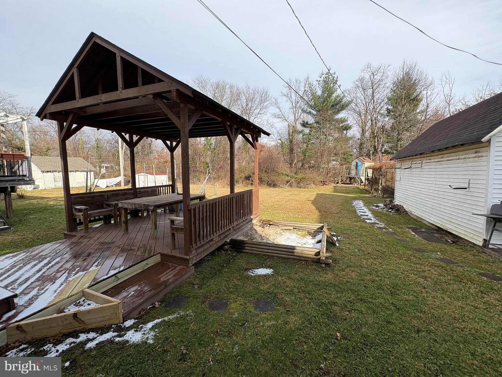 CROSS COUNTRY - Residential Lease