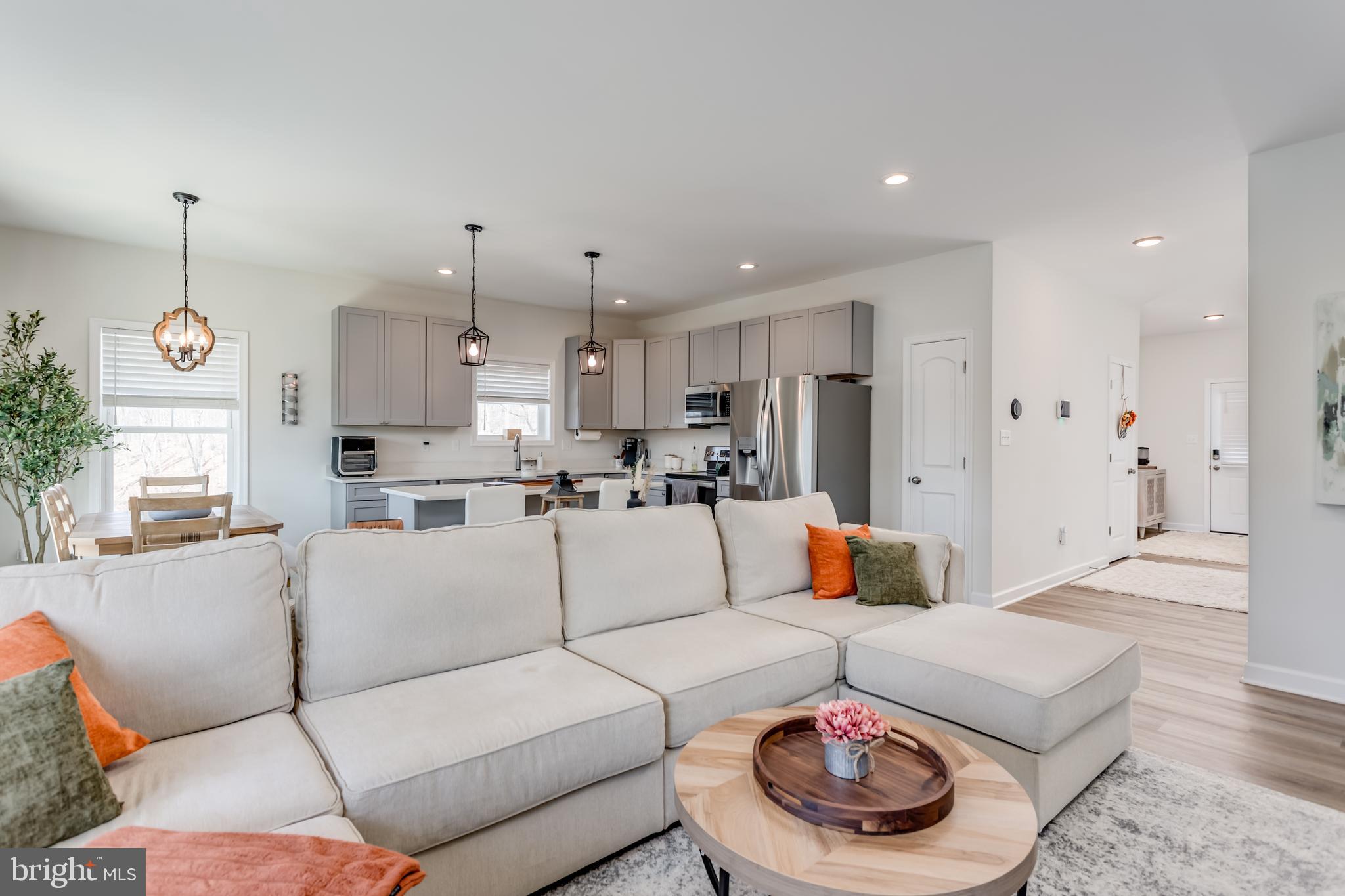 MIDDLE CREEK VISTAS - Residential