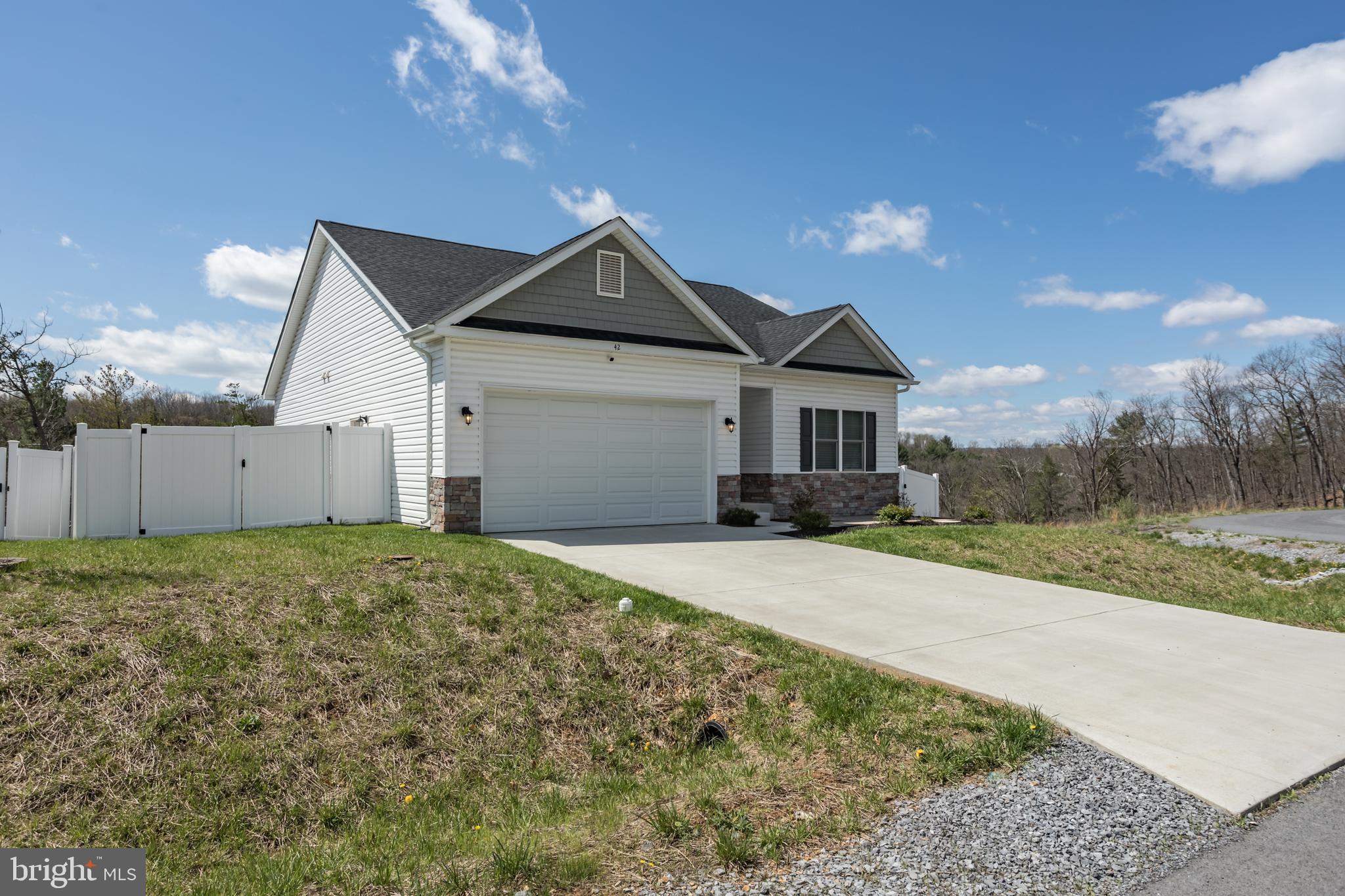 MIDDLE CREEK VISTAS - Residential