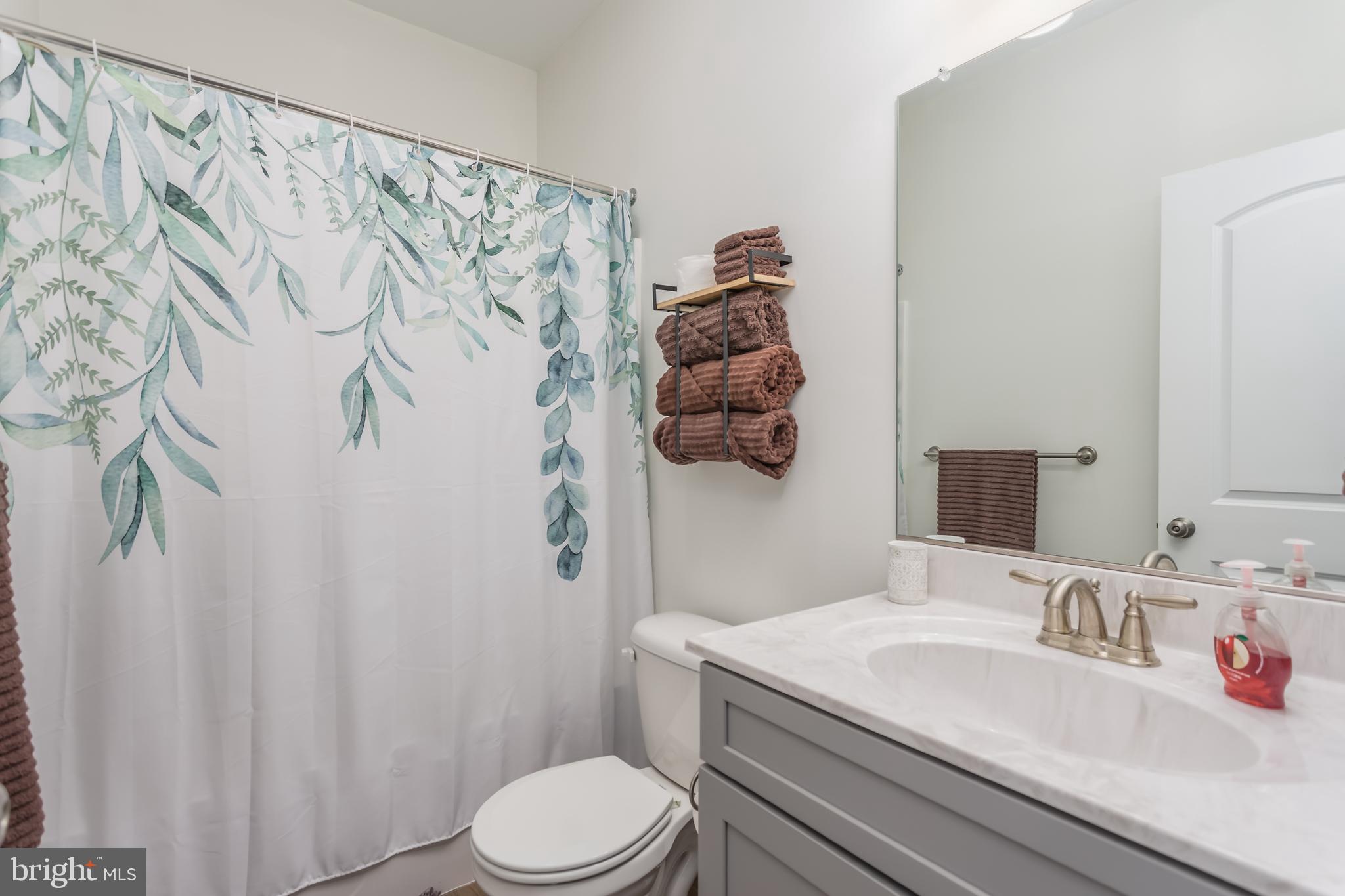 MIDDLE CREEK VISTAS - Residential