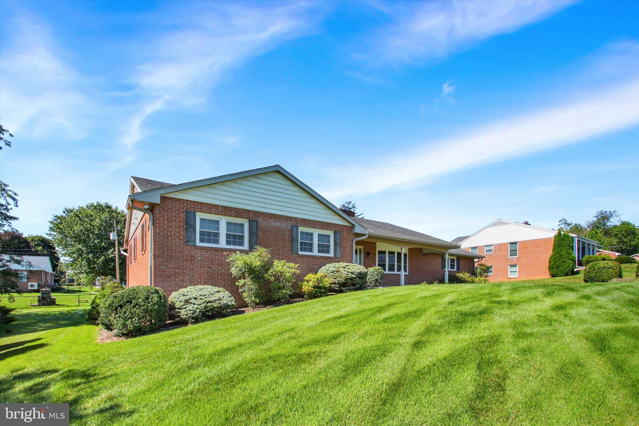 9130 MEADOWBROOK DRIVE