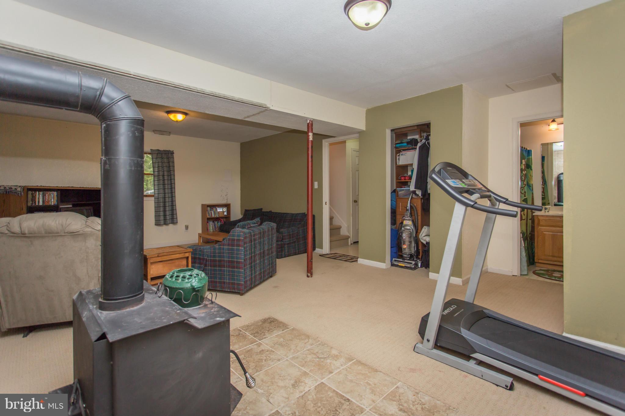 PRESIDENTIAL LAKES - Residential