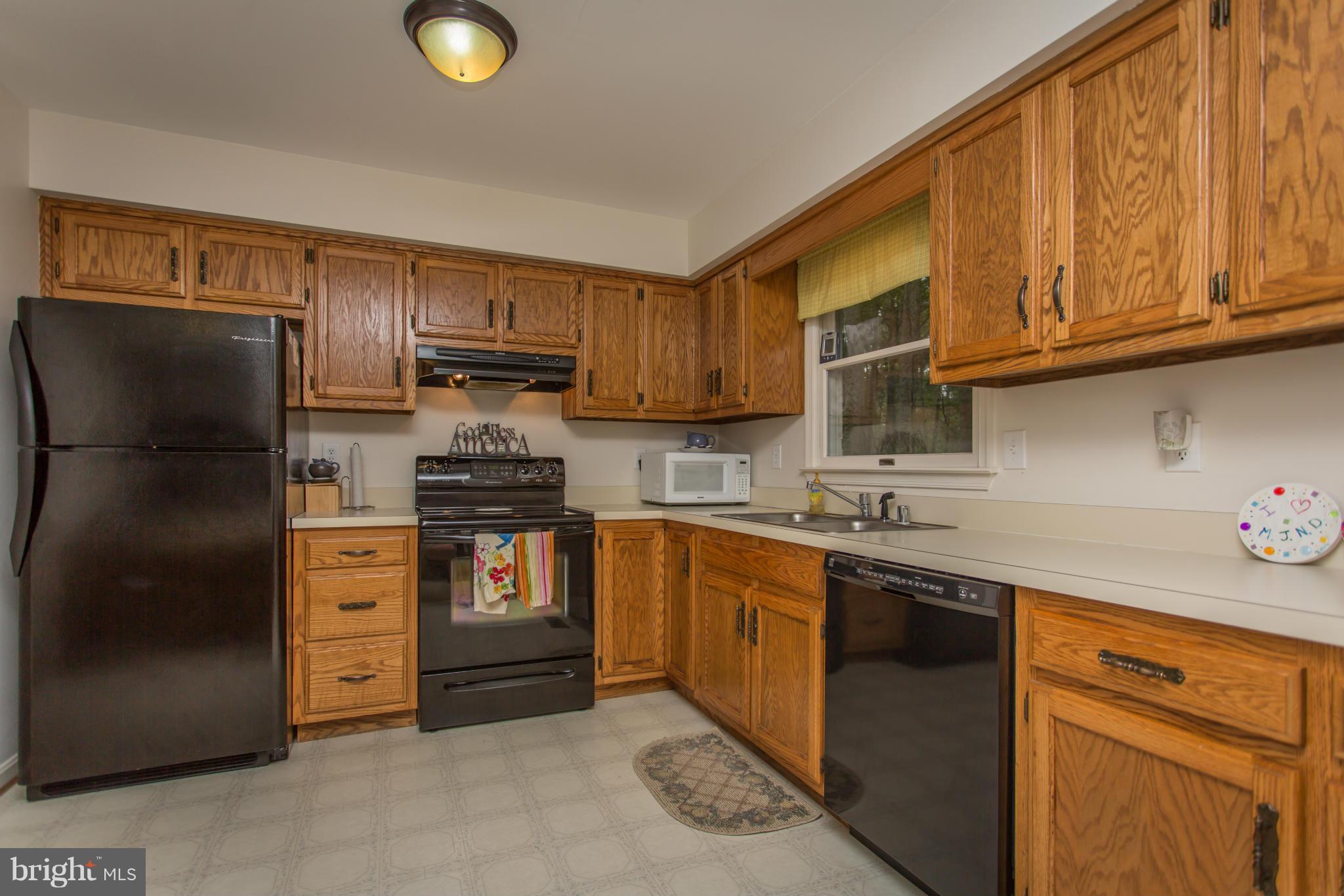 PRESIDENTIAL LAKES - Residential