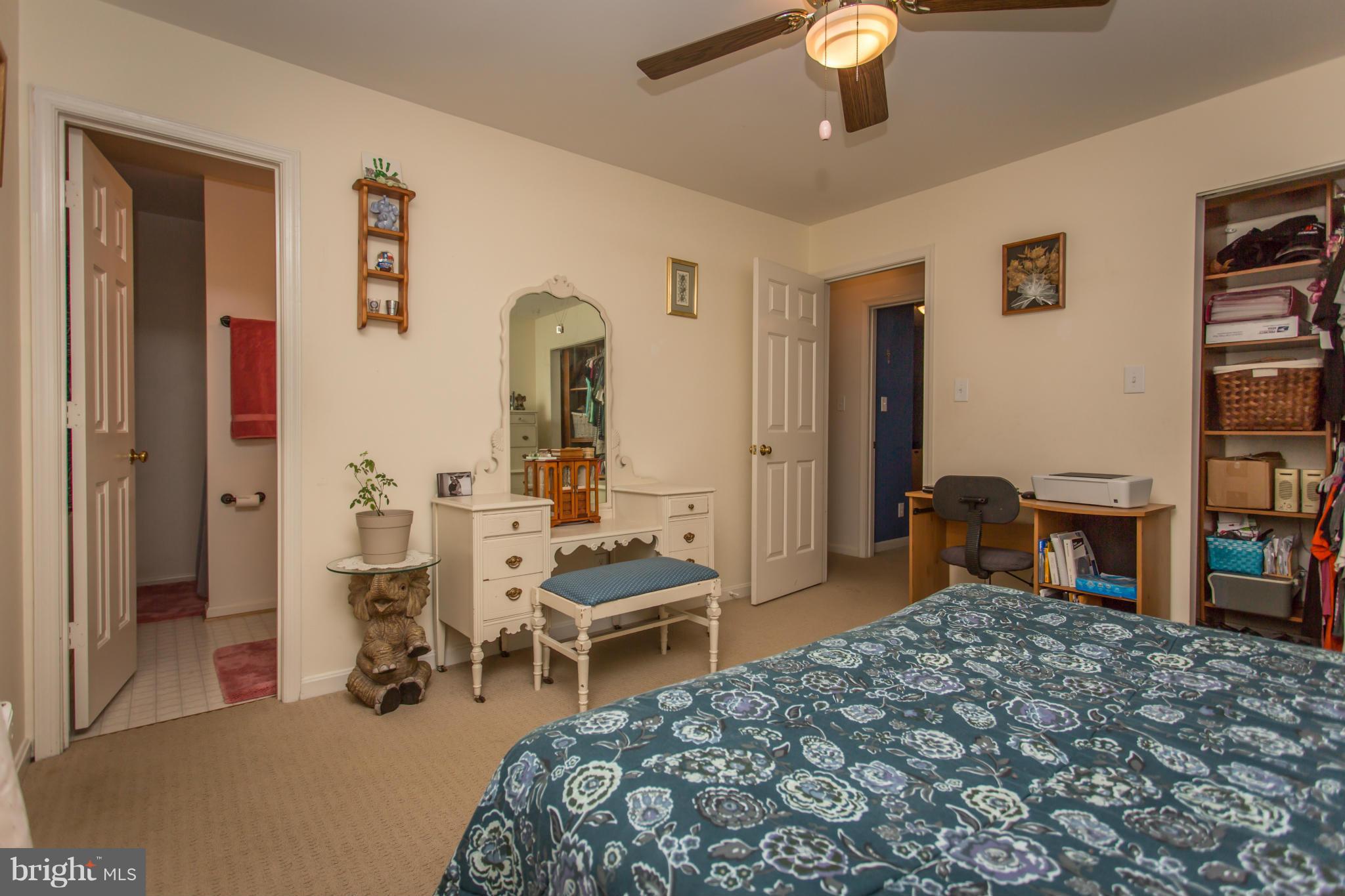 PRESIDENTIAL LAKES - Residential