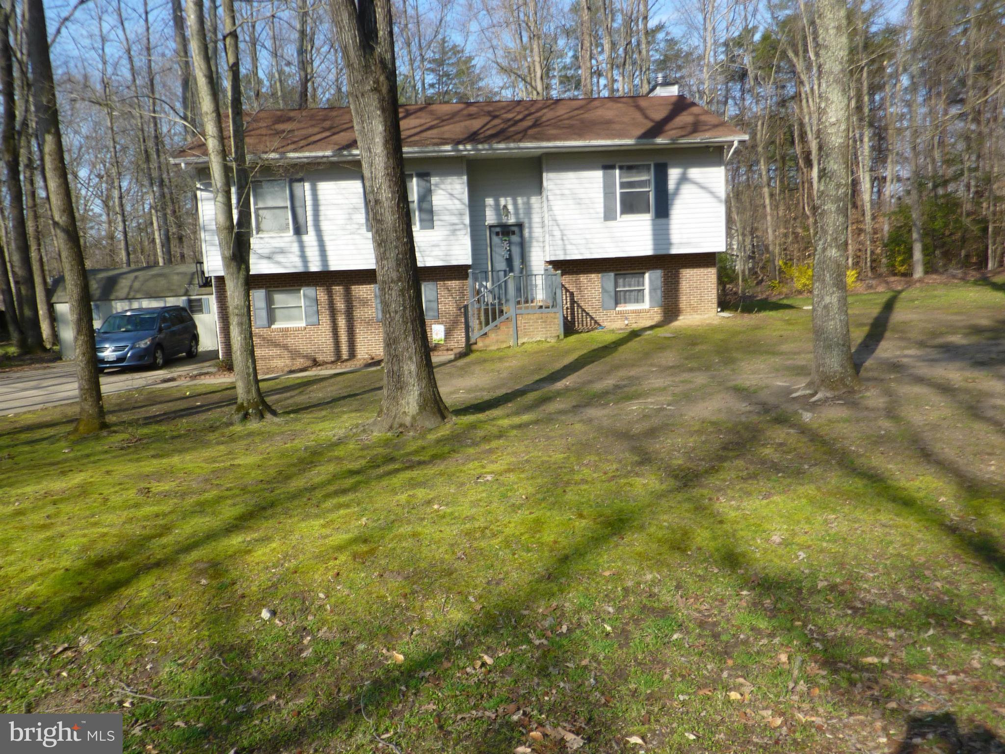 PRESIDENTIAL LAKES - Residential