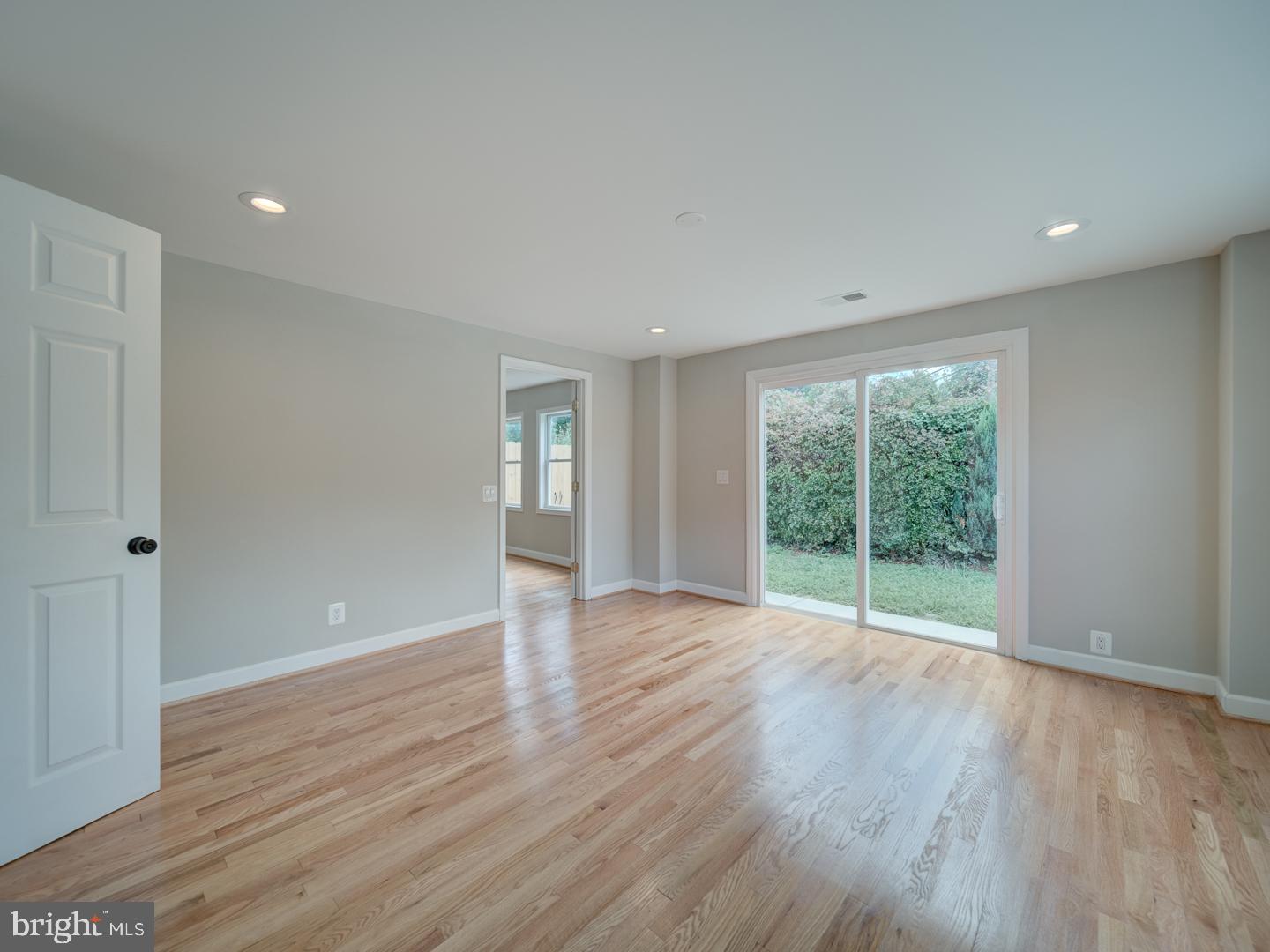 CLINTON ACRES - Residential