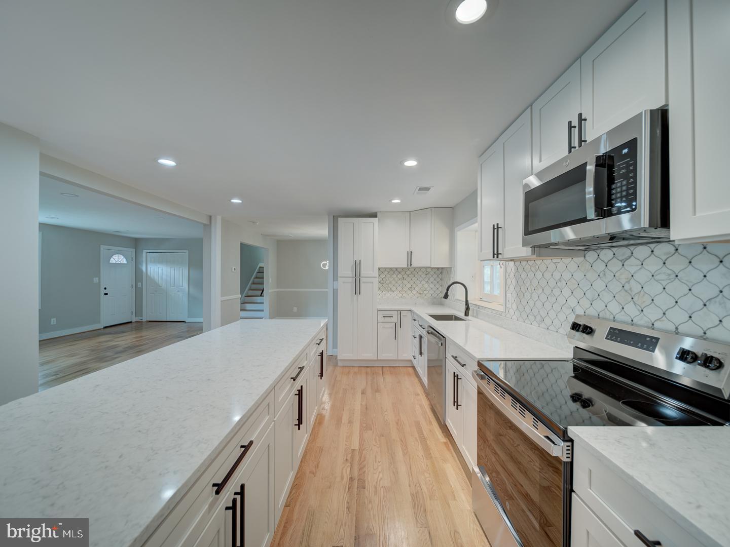 CLINTON ACRES - Residential