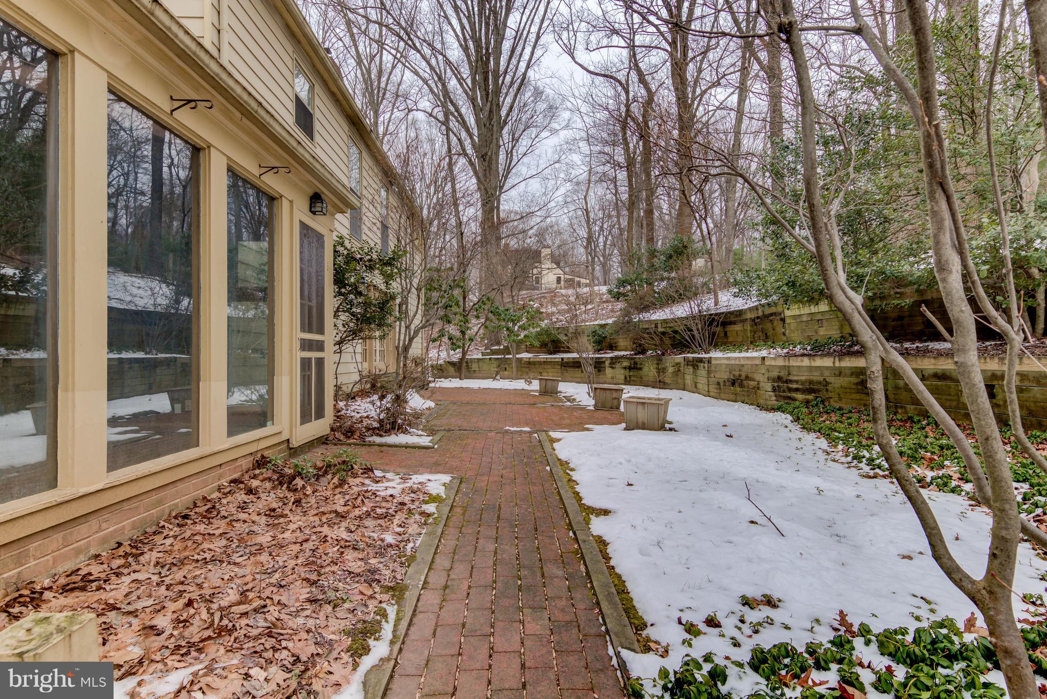 THE WOODS - Residential