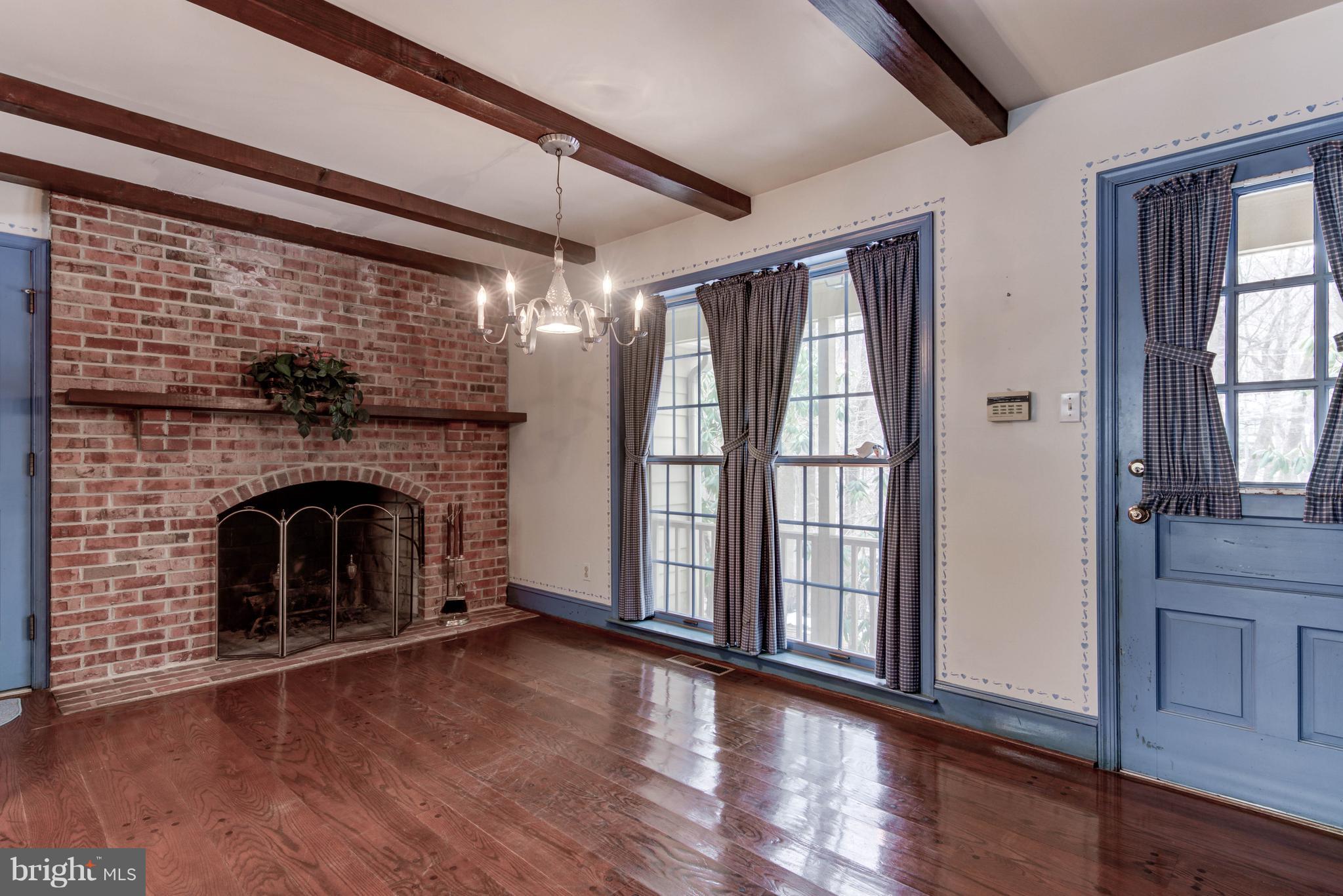 THE WOODS - Residential