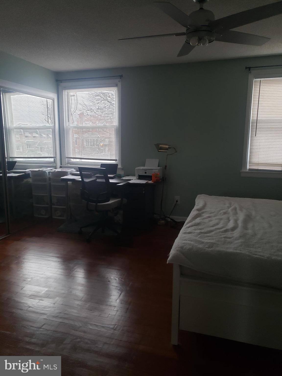 PHILADELPHIA (NORTHEAST) - Land