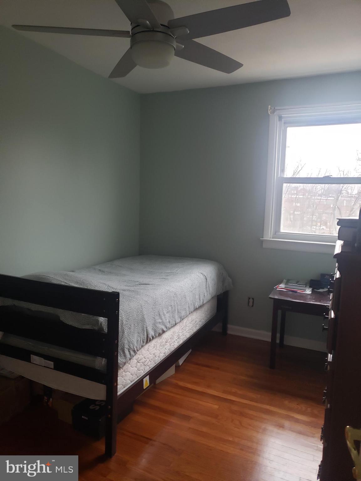 PHILADELPHIA (NORTHEAST) - Land