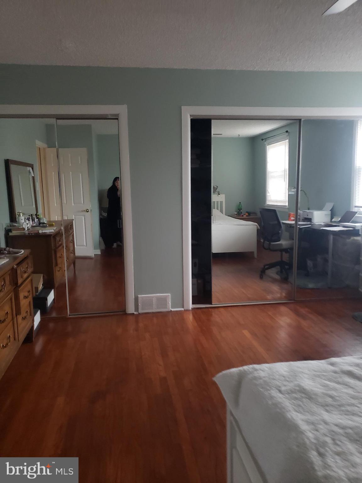 PHILADELPHIA (NORTHEAST) - Land