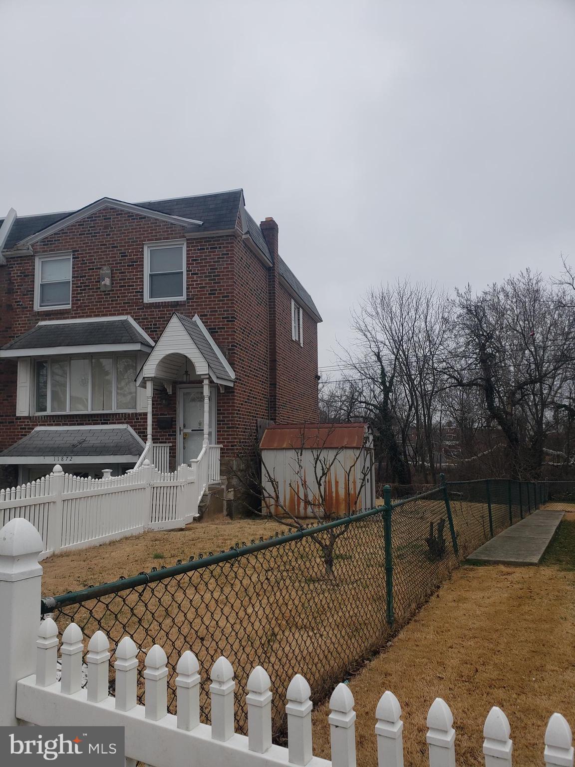 PHILADELPHIA (NORTHEAST) - Land