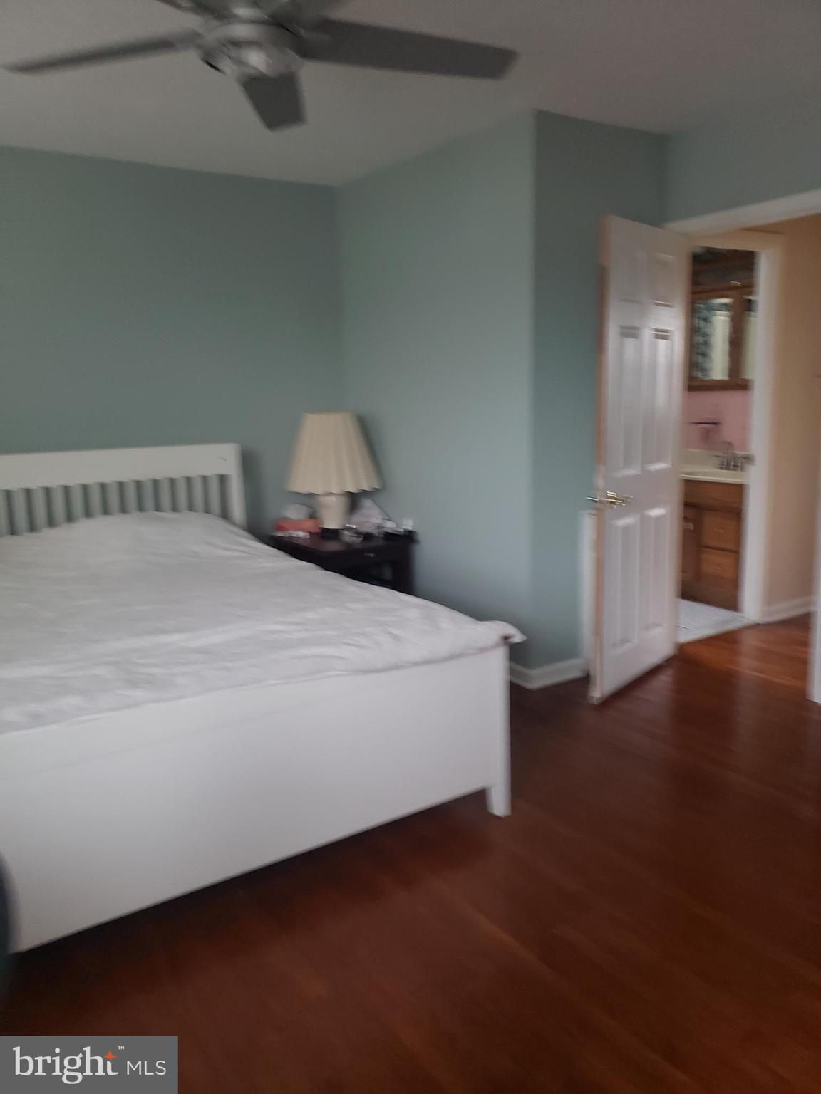 PHILADELPHIA (NORTHEAST) - Land