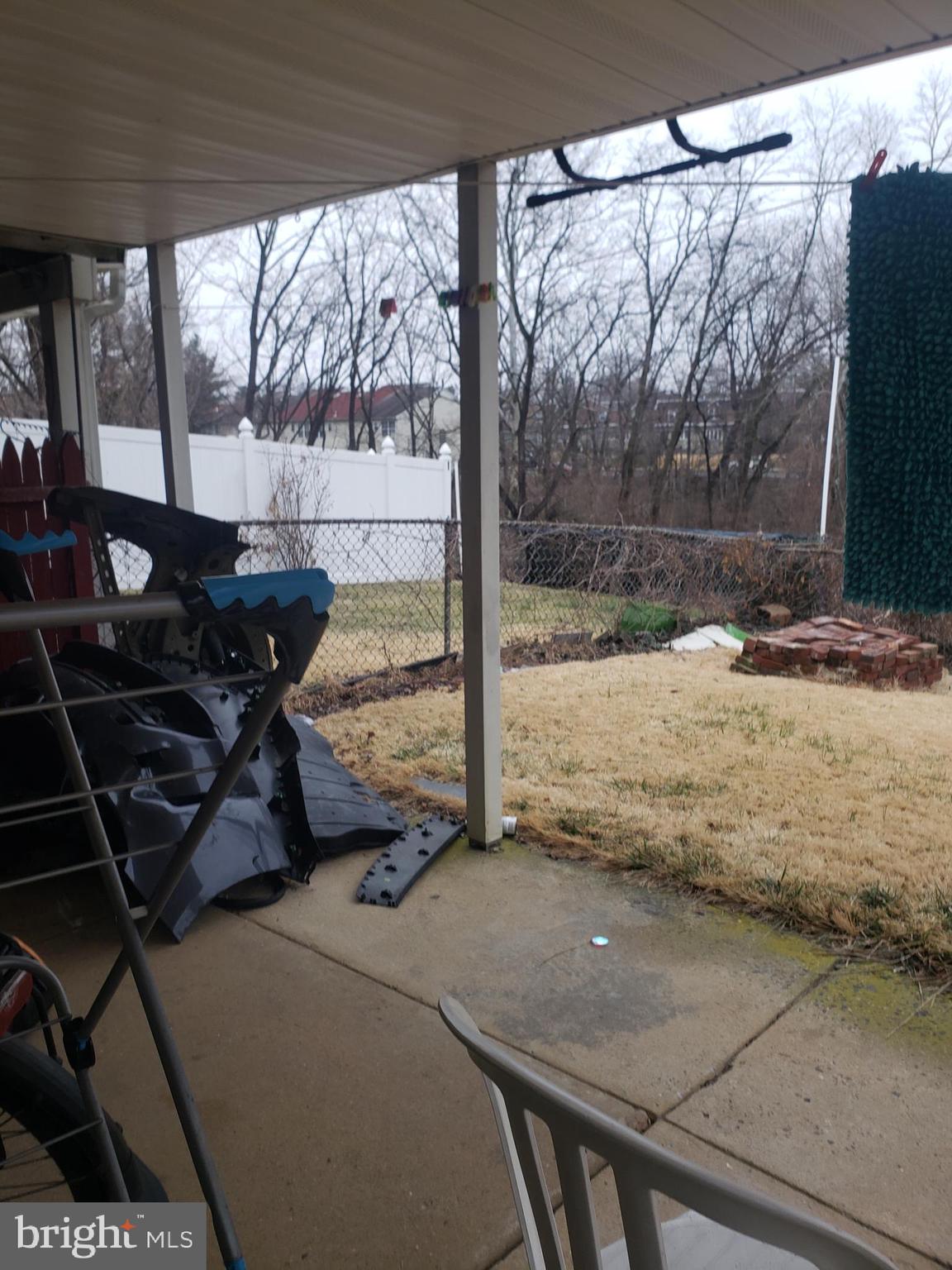 PHILADELPHIA (NORTHEAST) - Land