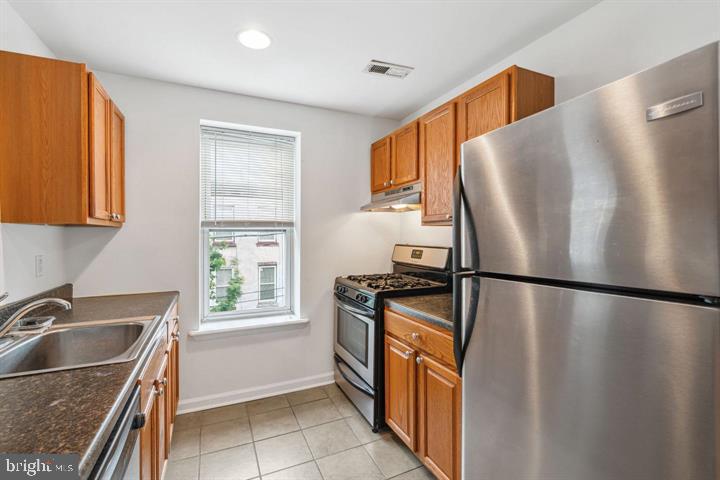 GRADUATE HOSPITAL - Residential Lease