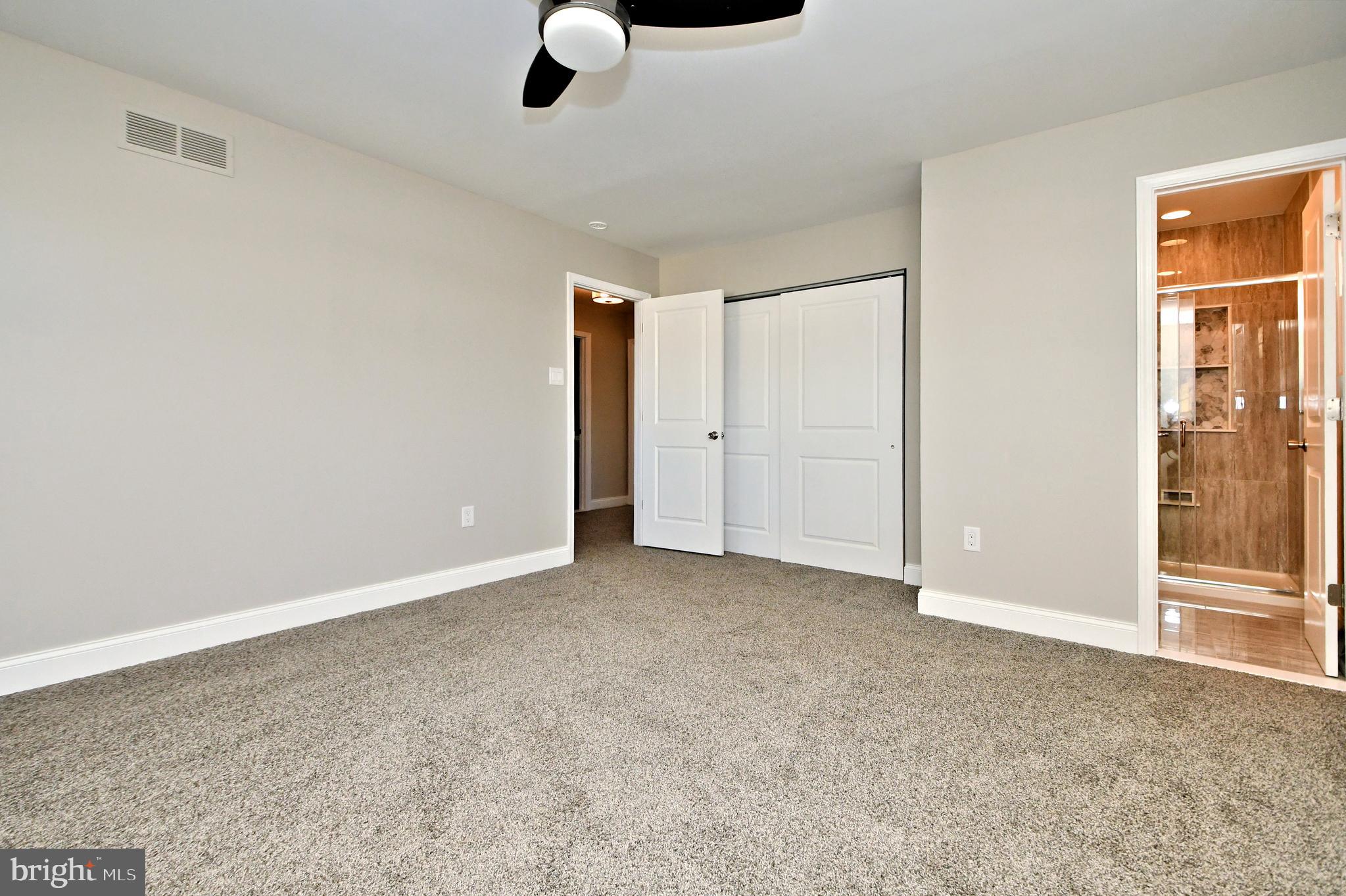 HUNTER VILLA - Residential