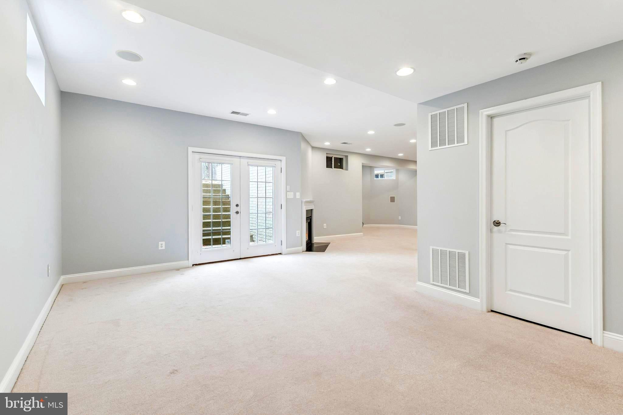 RESERVE AT HUNTERS RIDGE - Residential