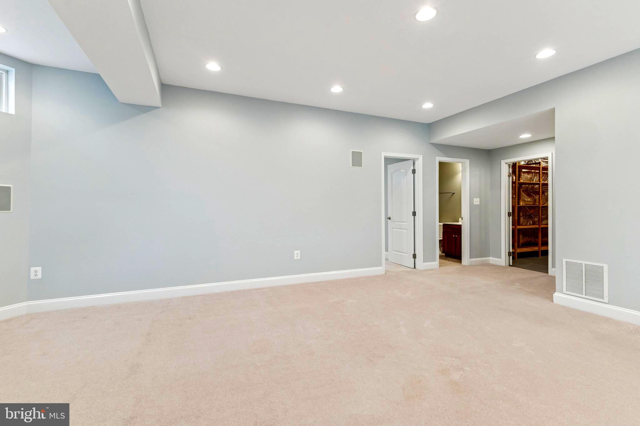 RESERVE AT HUNTERS RIDGE - Residential