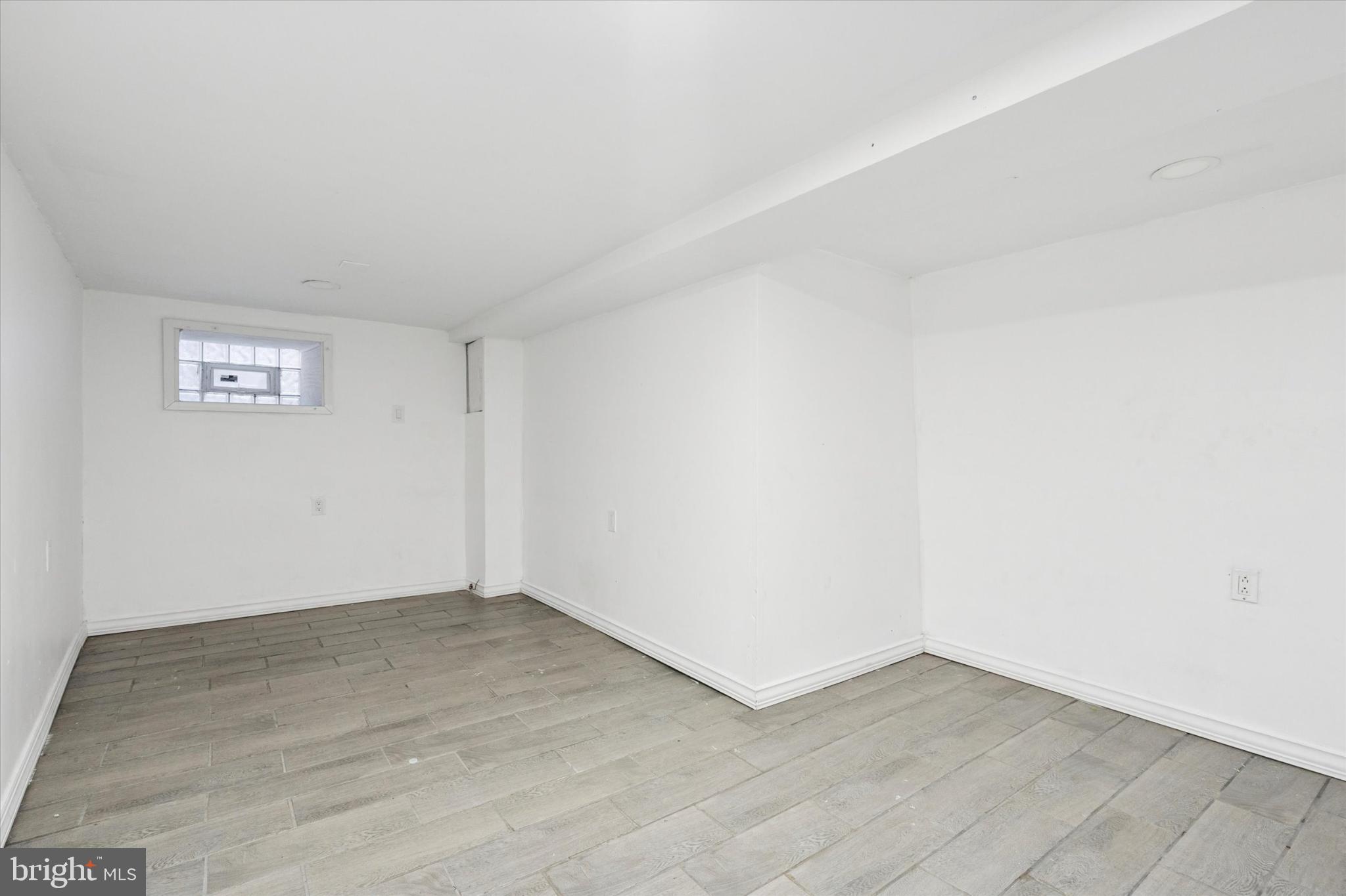 PORT RICHMOND - Residential