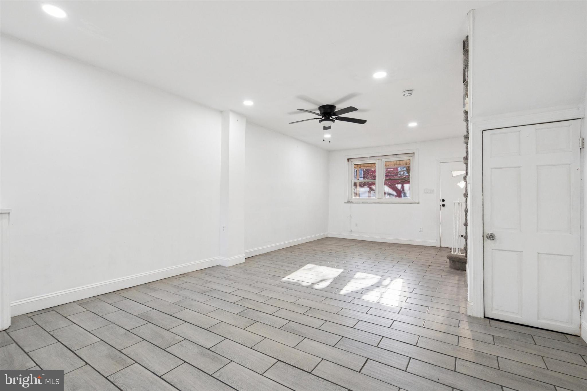 PORT RICHMOND - Residential