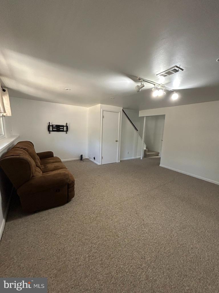 GLEN OAKS - Residential
