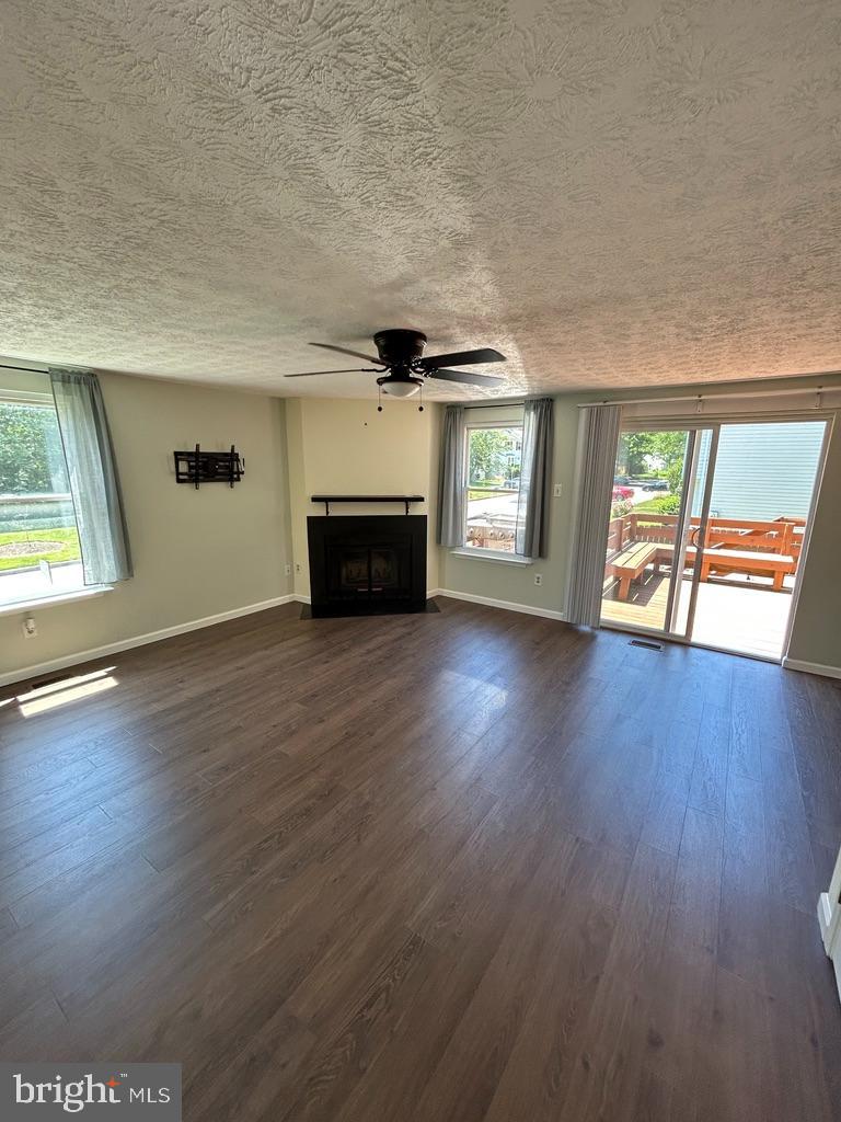 GLEN OAKS - Residential