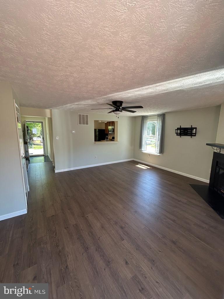GLEN OAKS - Residential