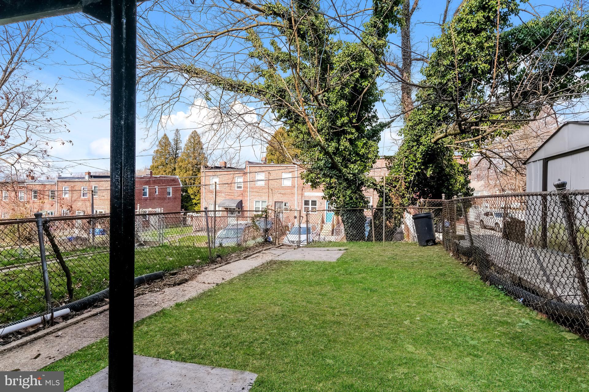 WEST HILLS - Residential Lease