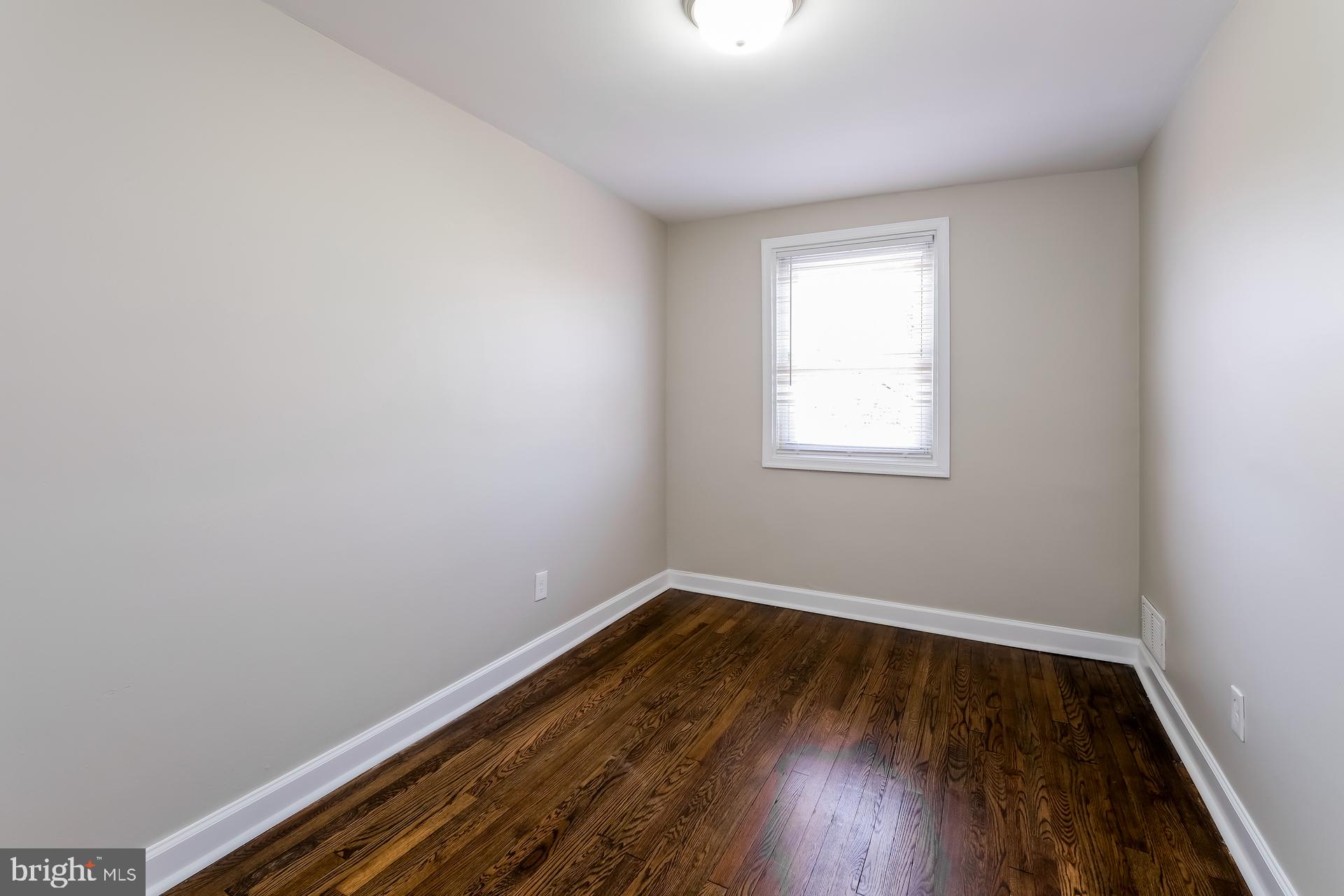 WEST HILLS - Residential Lease