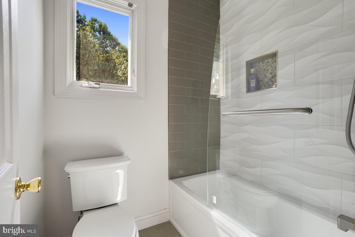 WOODMORE-PLAT 6> - Residential