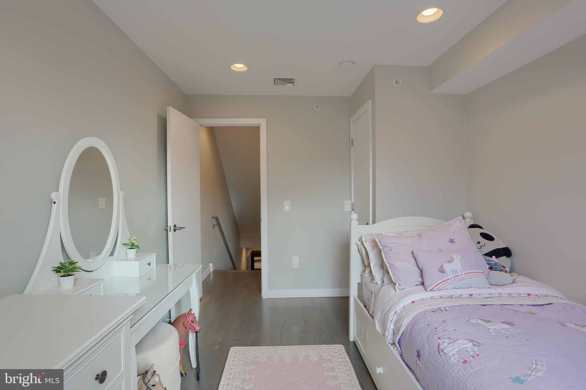 OLD CITY - Residential